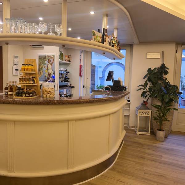 Gallery - bar